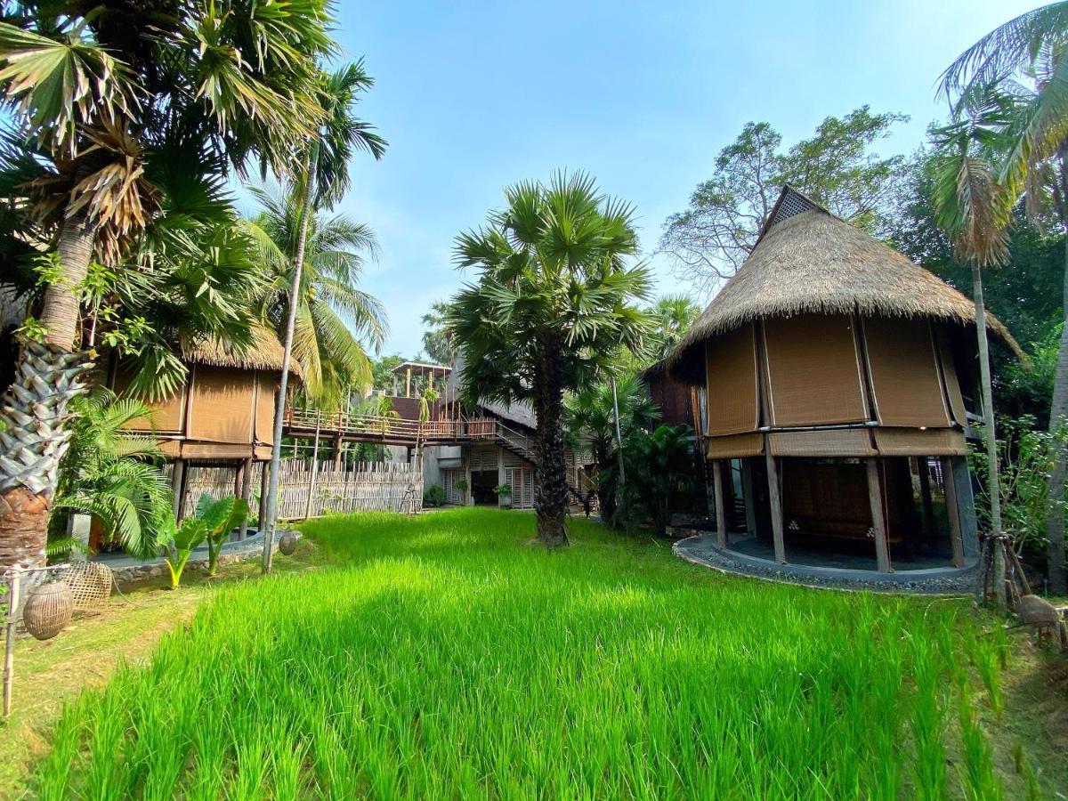 Отель La A Natu Pranburi Сам-Рой-Йот Экстерьер фото